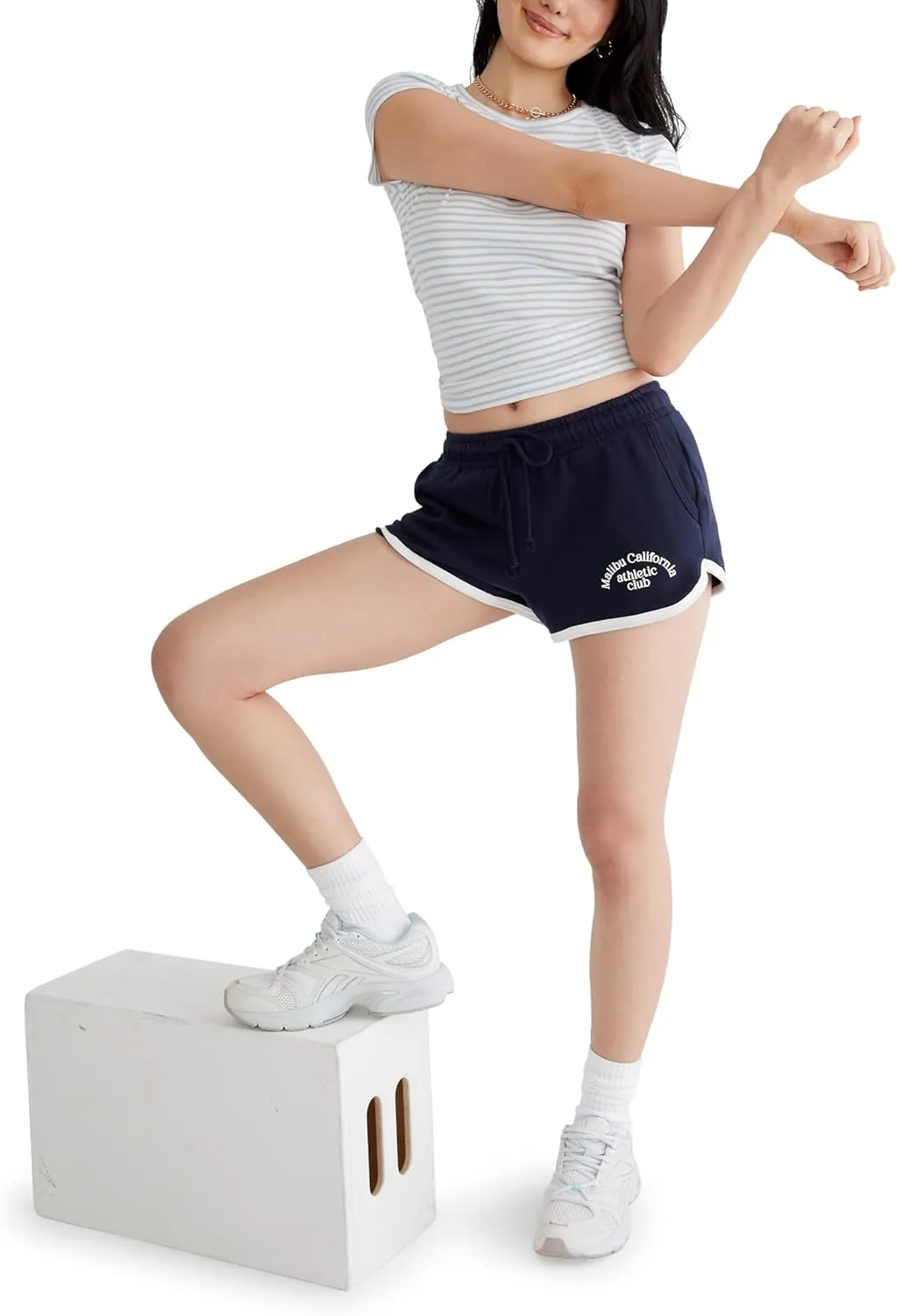 AEROPOSTALE Women's Graphic Dolphin Short