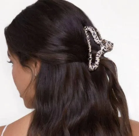 Kitsch Satin Wrapped Claw Clip - Leopard